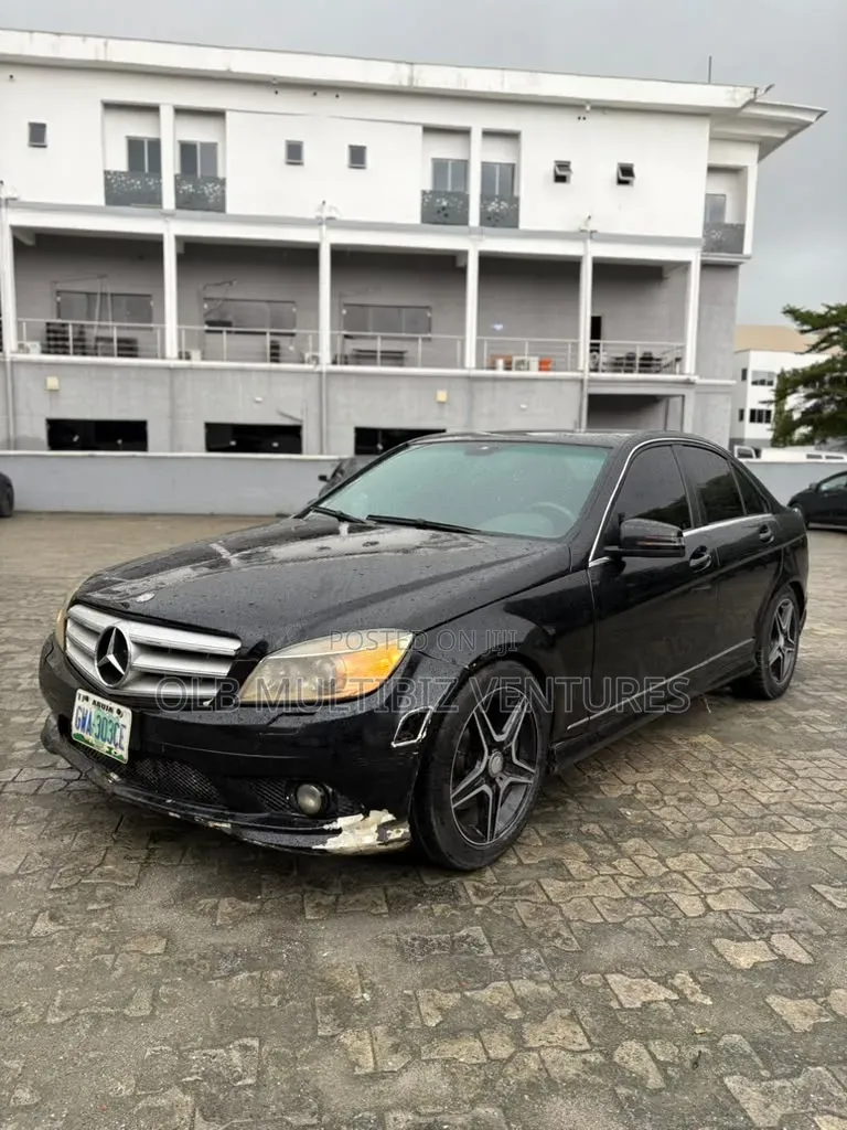 Mercedes-Benz C300 2009 Black