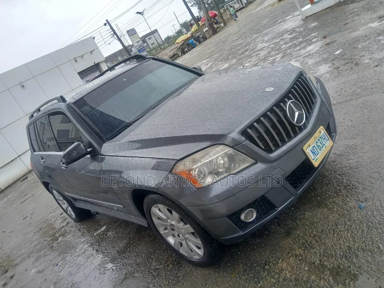 Mercedes-Benz GLK-Class 2011 Brown