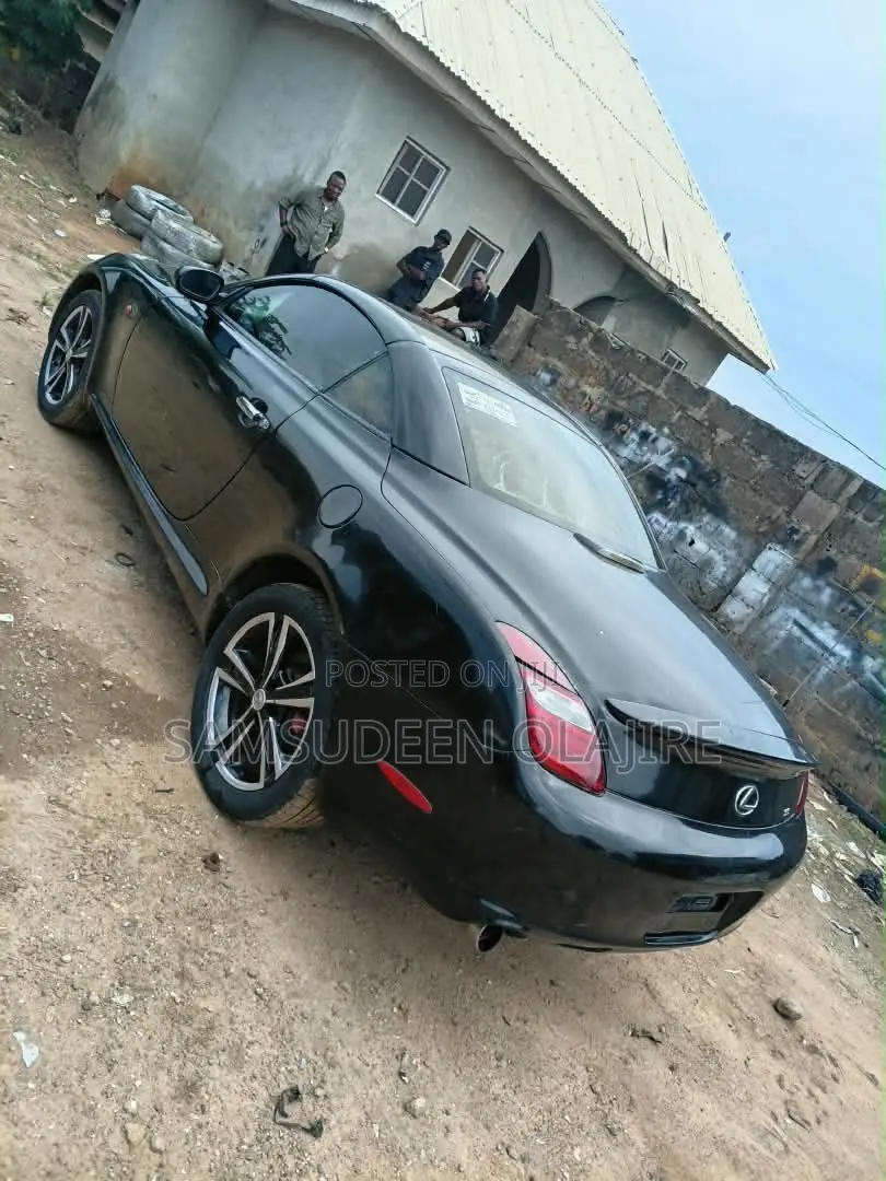 Lexus SC 430 2009 Black