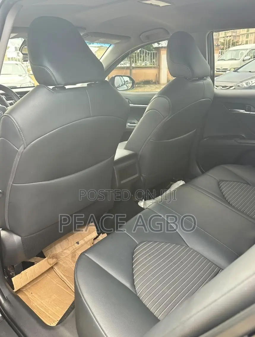 Toyota Camry SE FWD 2020 Black