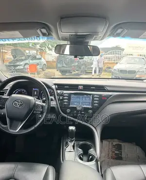 Toyota Camry SE FWD 2020 Black