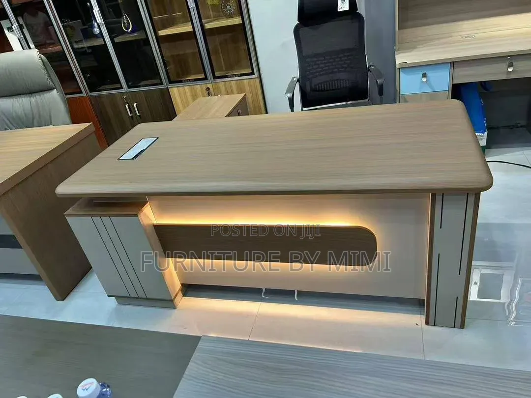 Modern Executive Office Table 1.6 M With LED Light Side Extension