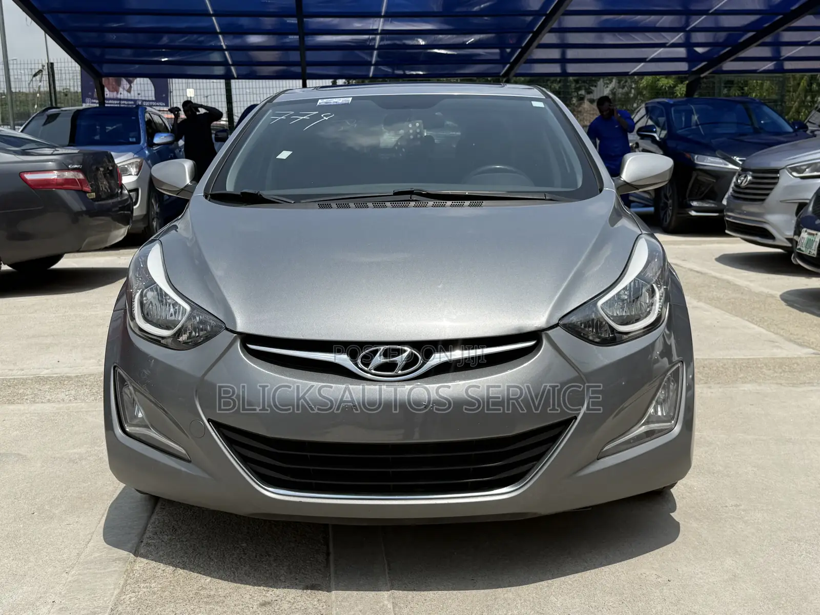 Hyundai Elantra Limited 4dr Sedan (1.8L 4cyl 6A) 2015 Gray