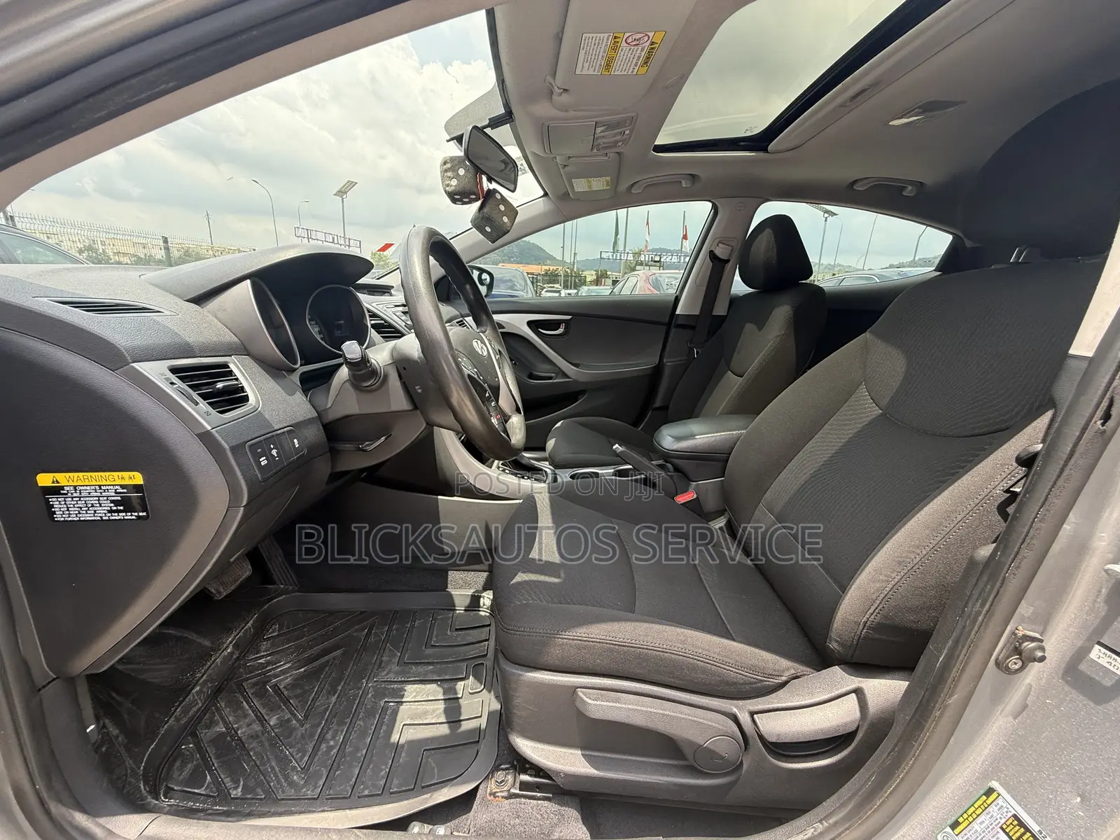 Hyundai Elantra Limited 4dr Sedan (1.8L 4cyl 6A) 2015 Gray