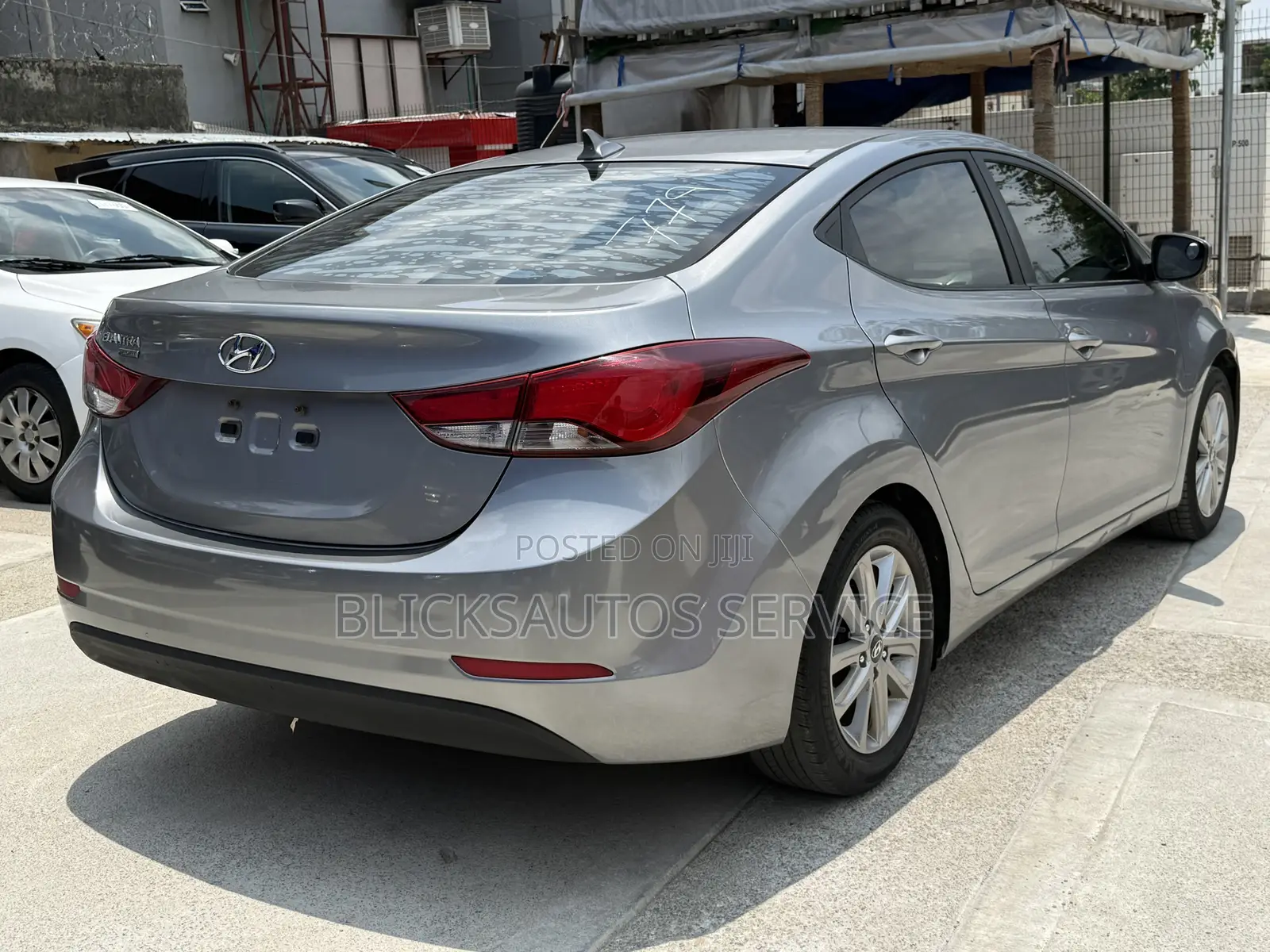 Hyundai Elantra Limited 4dr Sedan (1.8L 4cyl 6A) 2015 Gray
