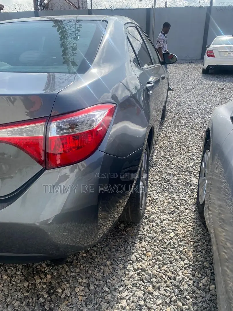 Toyota Corolla LE 4dr Sedan (1.8L 4cyl CVT) 2014 Blue
