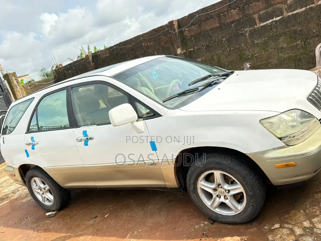 Lexus RX 300 4WD 2001 White
