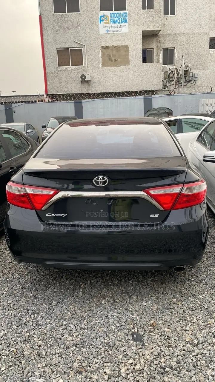 Toyota Camry SE 4dr Sedan (2.5L 4cyl 6A) 2015 Black