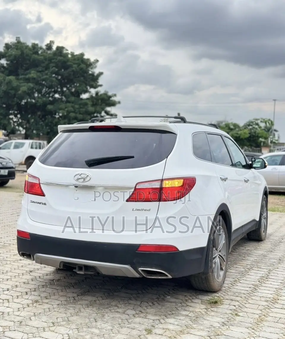 Hyundai Santa Fe 2014 White