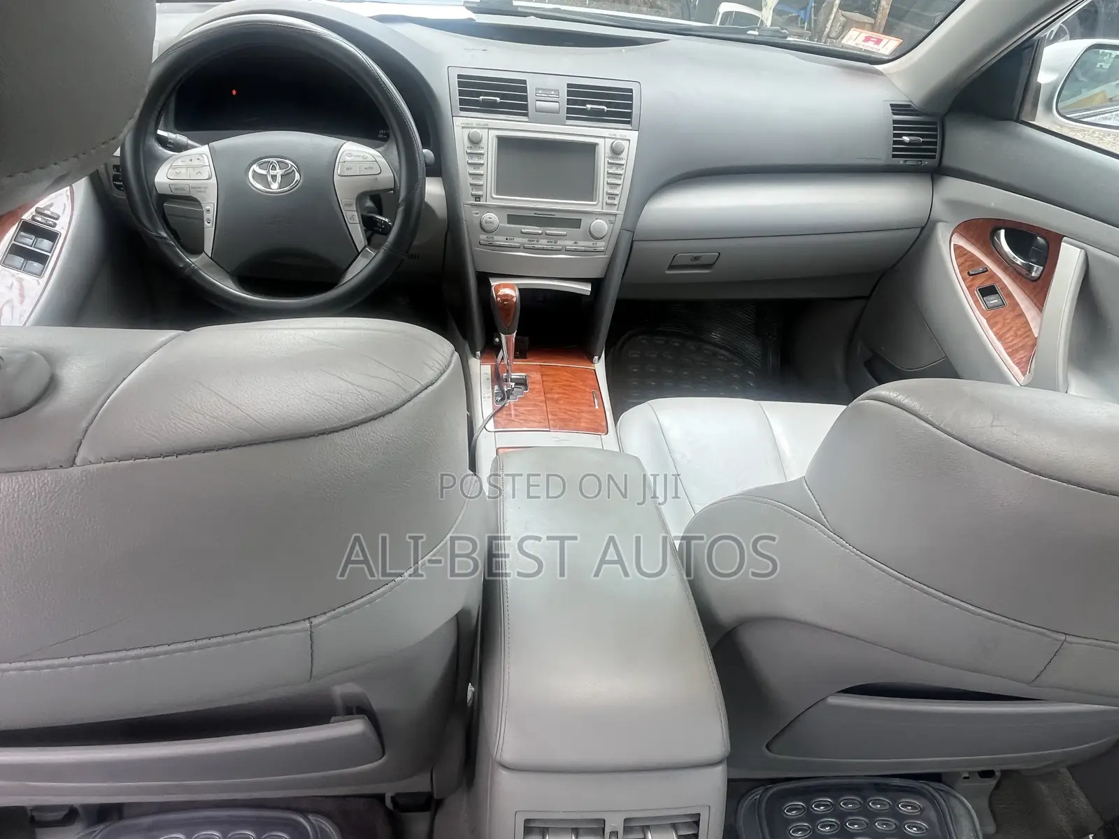 Toyota Camry 2011 Silver