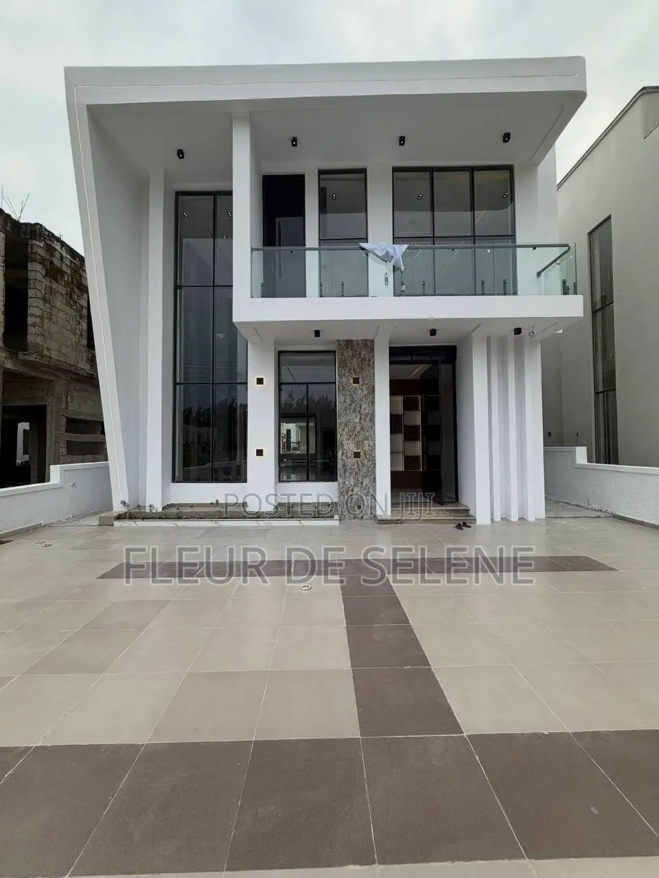 5bdrm Duplex in Megamound Estate, Ikota for sale