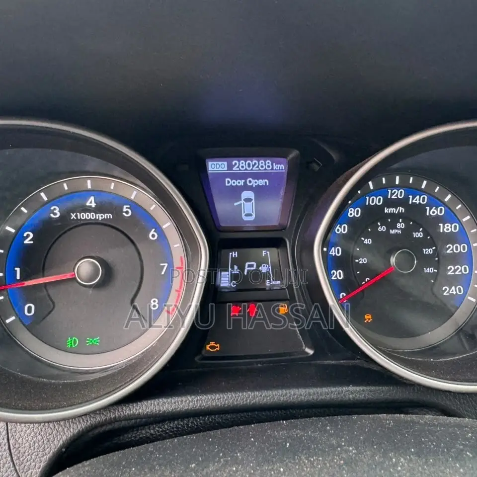 Hyundai Elantra 2014 Silver