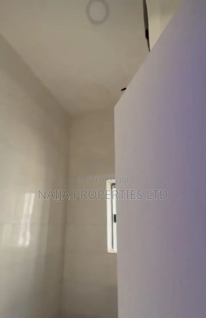 1bdrm Shared Apartment in Victoria Crest 2, Ikota for rent