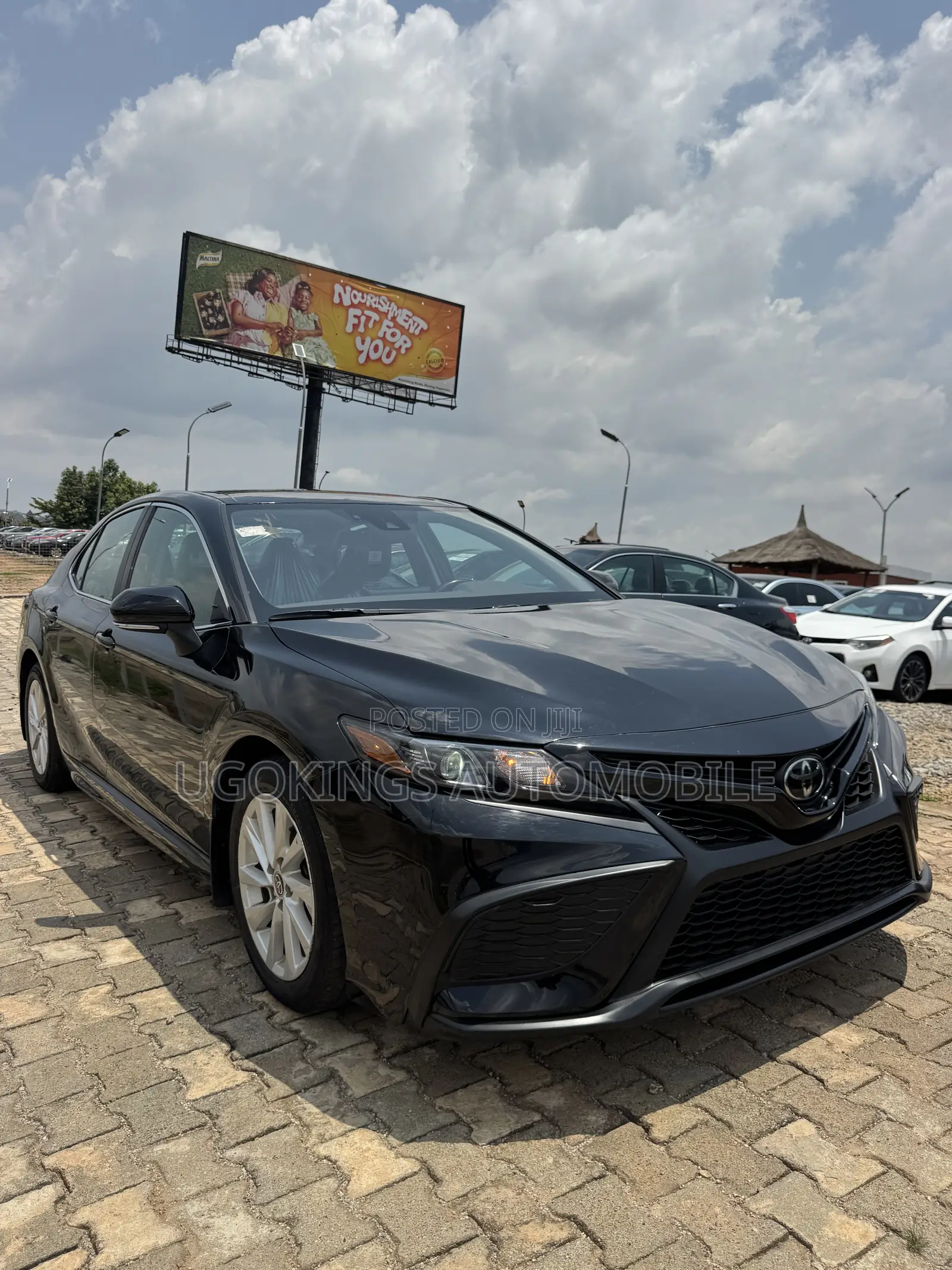 Toyota Camry SE 2022 Black