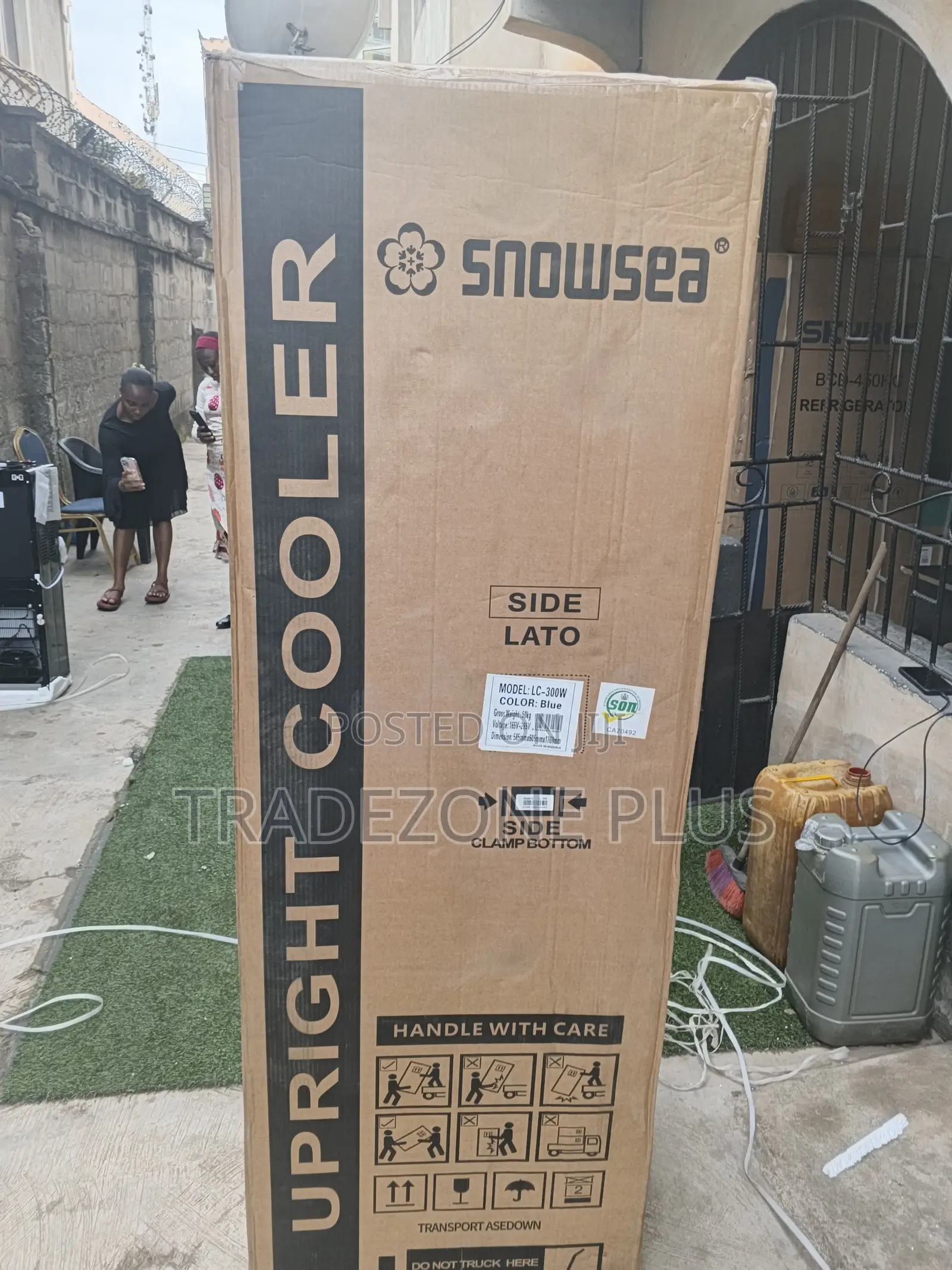 Snowsea LC-300W Upright Cooler Blue 300L