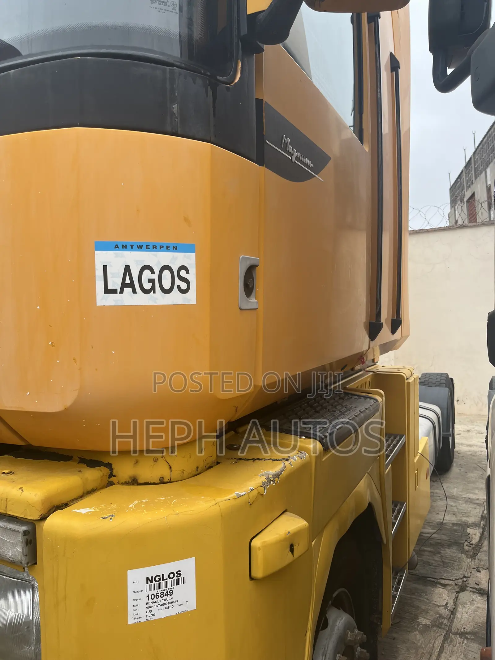 Neat Renault AE Trailer Head