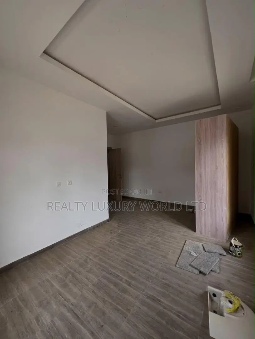 6bdrm Duplex in Guzape District for sale