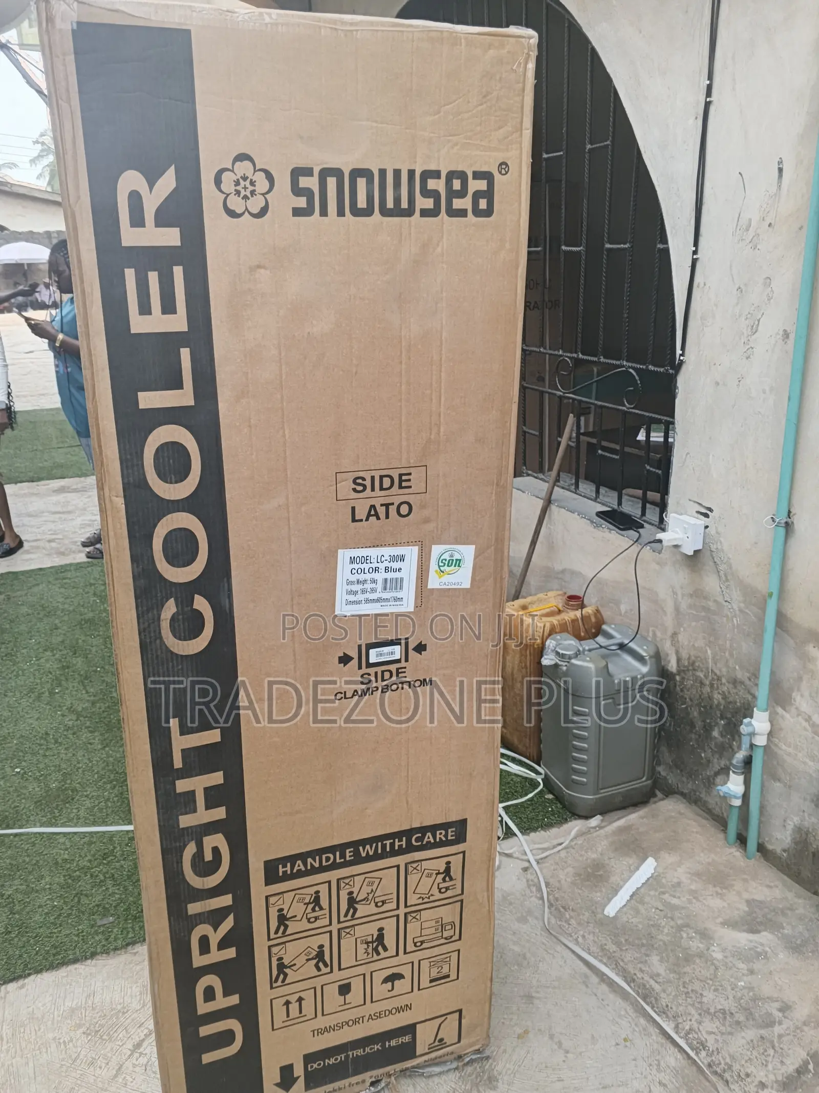 Snowsea 300L Blue Upright Cooler 165v-265v