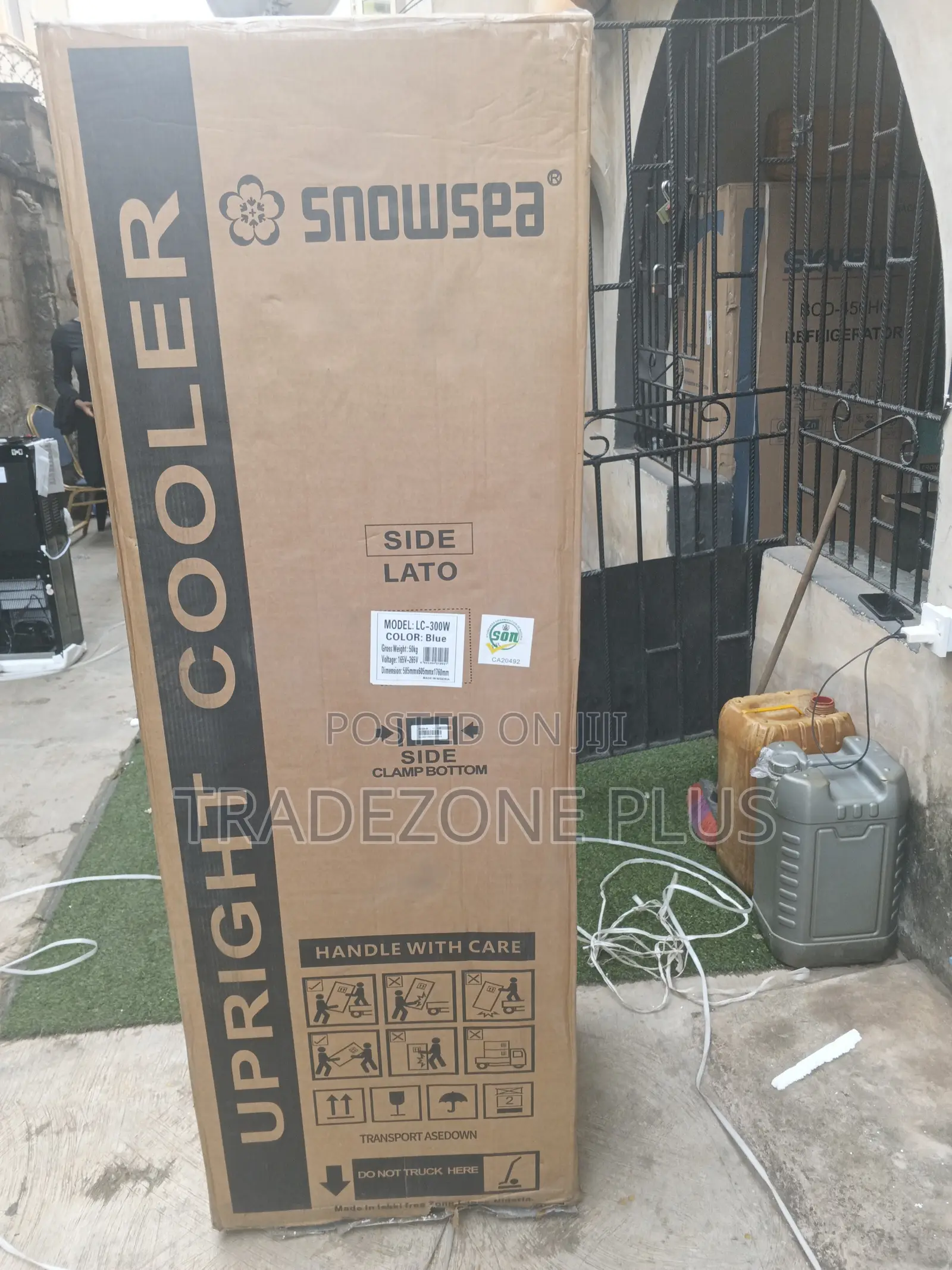 Snowsea 300L Blue Upright Cooler 165v-265v