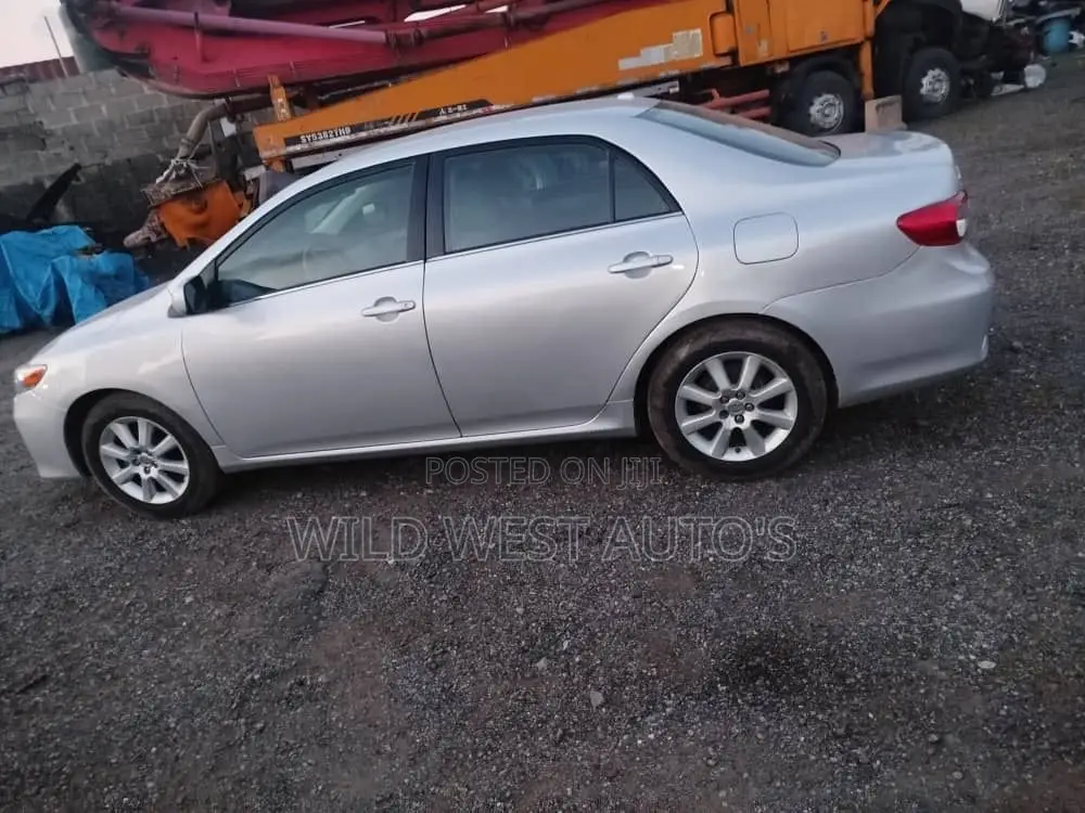 Toyota Camry 2011 Silver