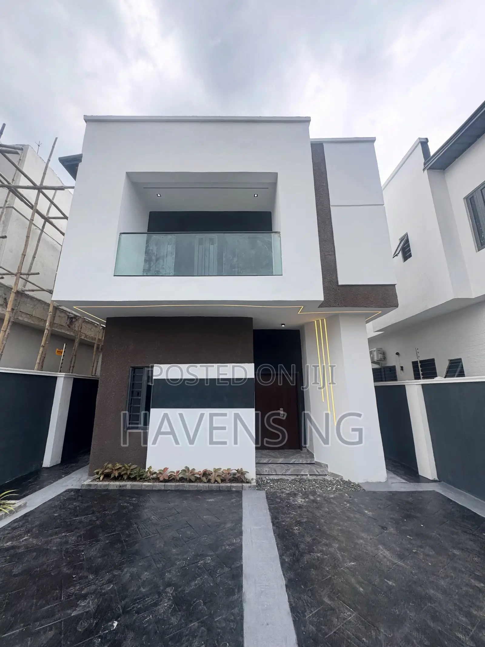 4bdrm Duplex in Obio-Akpor for sale
