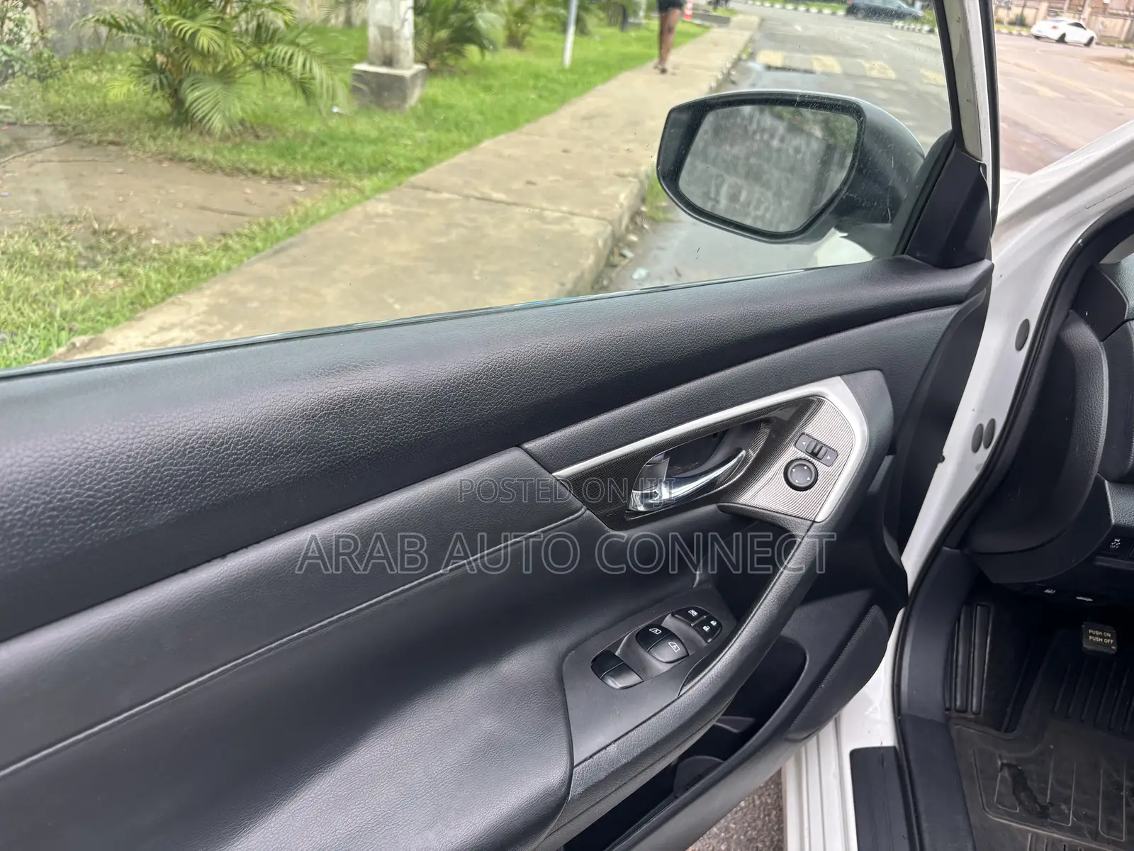 Nissan Altima 2015 White