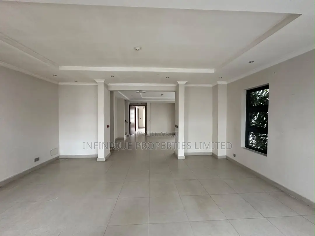 4bdrm Townhouse / Terrace in Ikoyi for rent