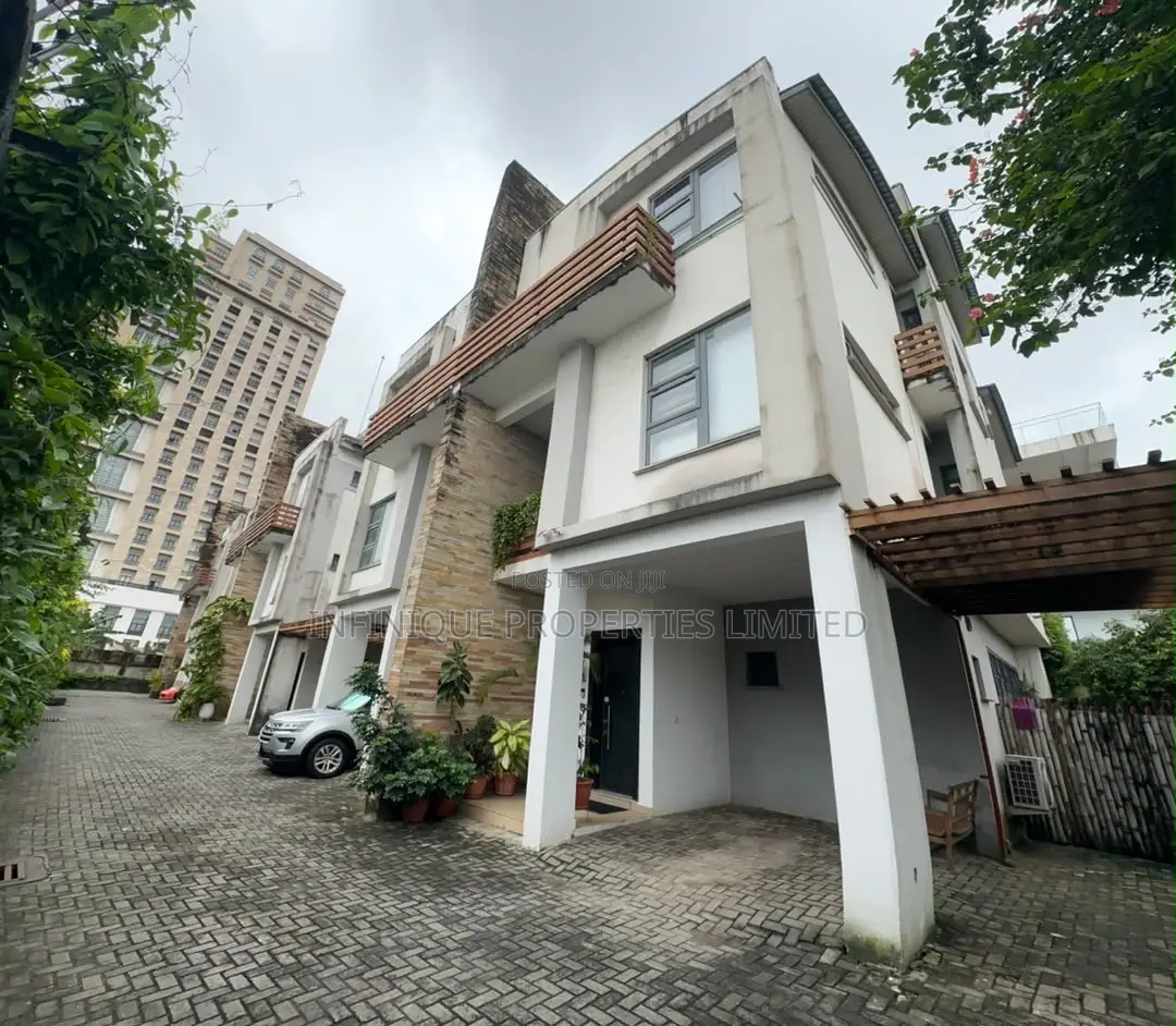 4bdrm Townhouse / Terrace in Ikoyi for rent
