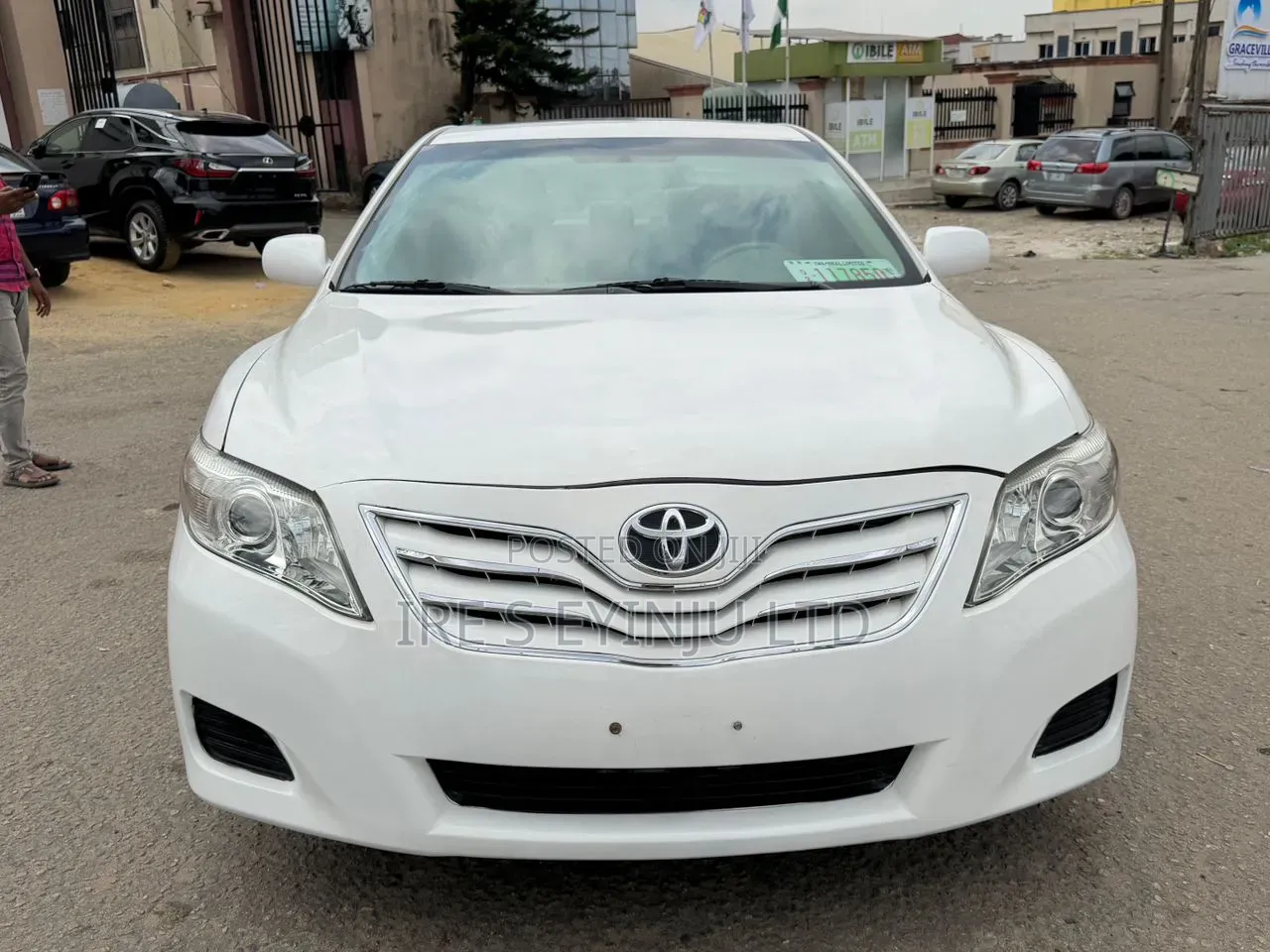 Toyota Camry 2010 White