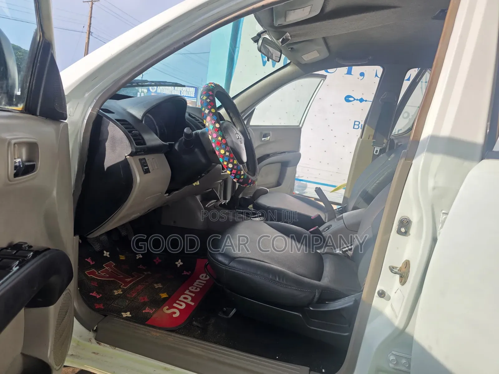 Mitsubishi L200 2013 White