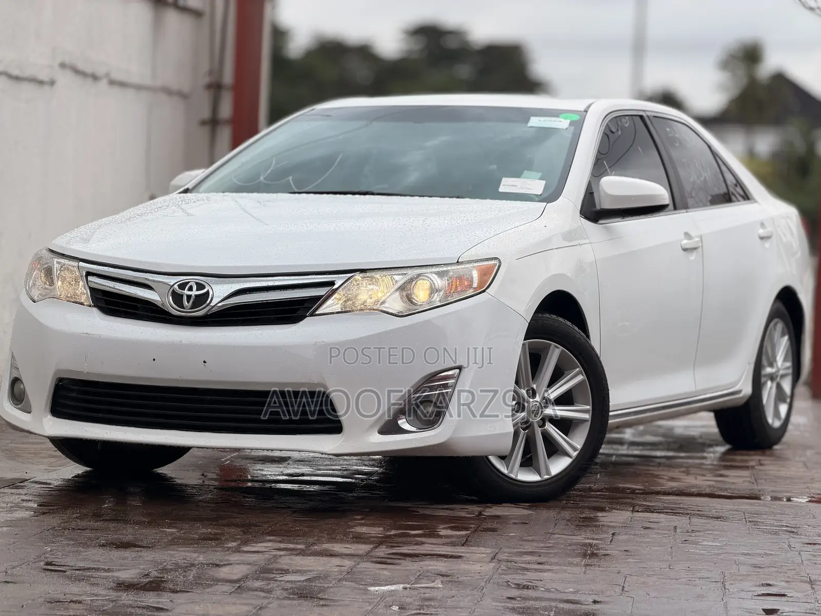Toyota Camry XLE 4dr Sedan (2.5L 4cyl 6A) 2014 White