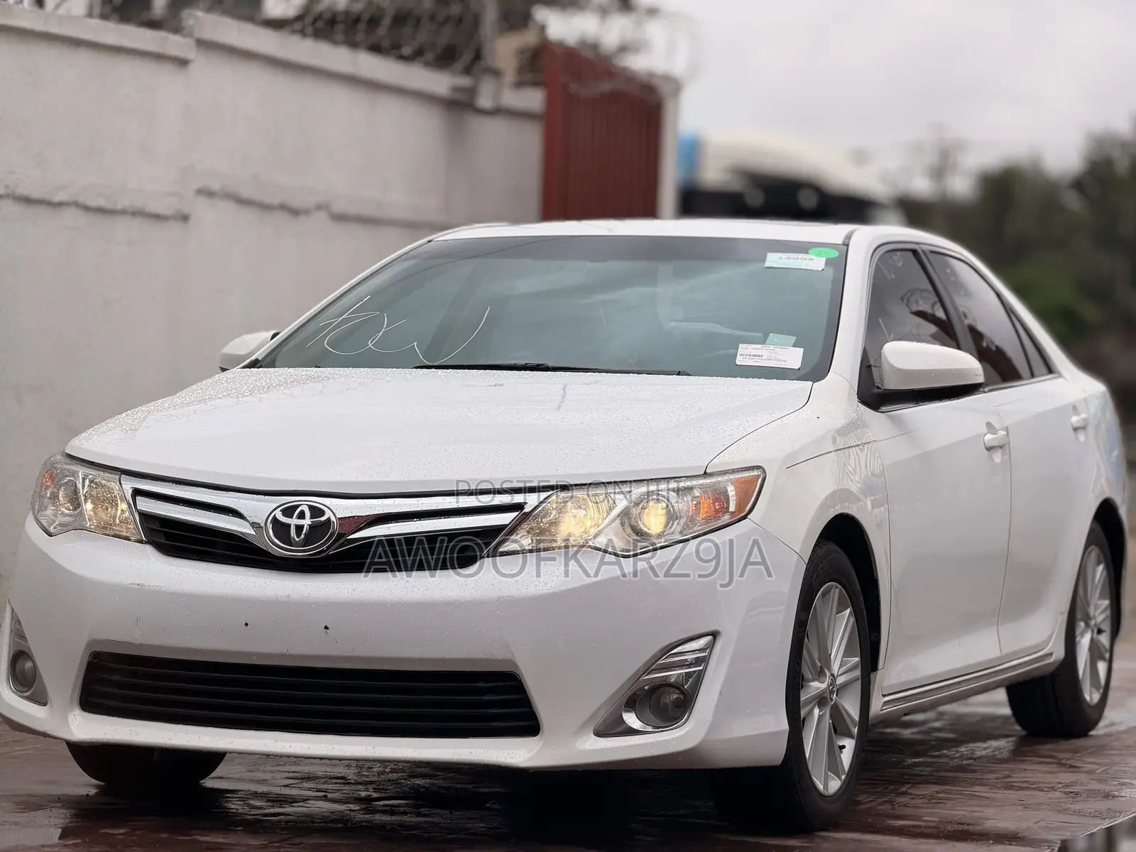 Toyota Camry XLE 4dr Sedan (2.5L 4cyl 6A) 2014 White