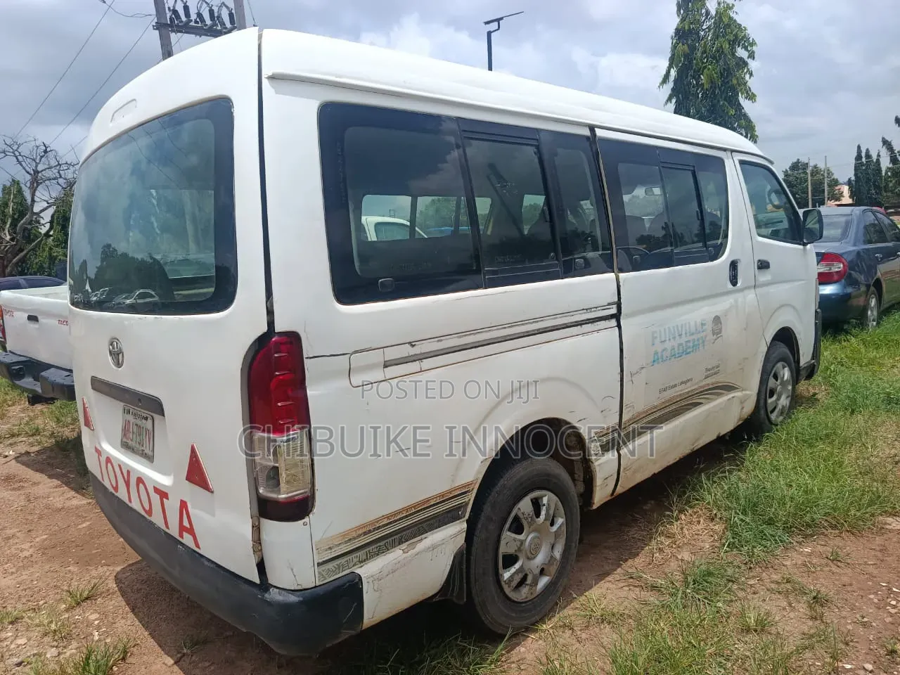 Toyota HiAce 2012 White