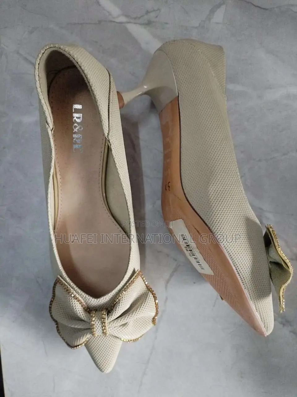 Beige Pointed Toe Kitten Heel With Bow