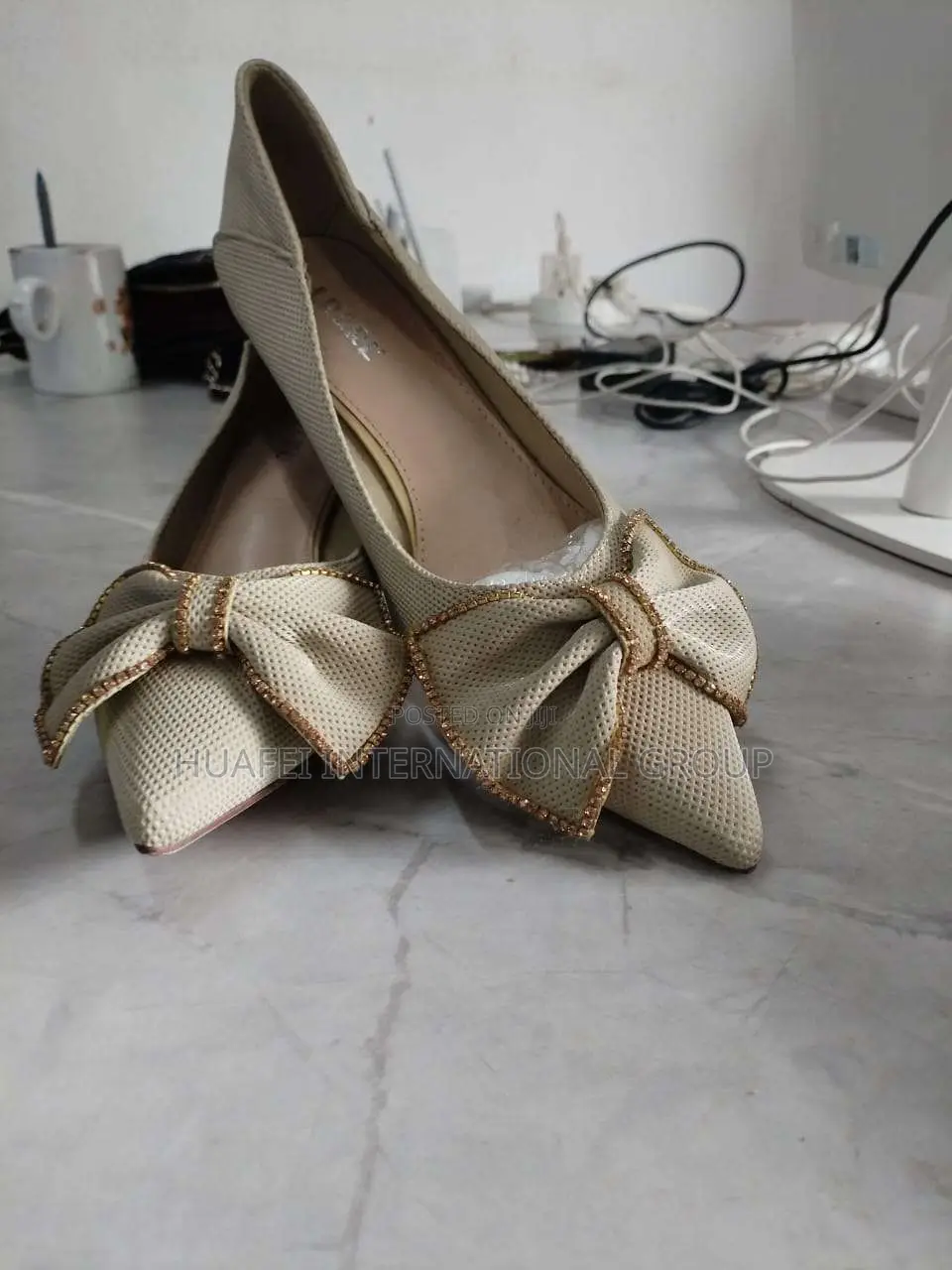 Beige Pointed Toe Kitten Heel With Bow