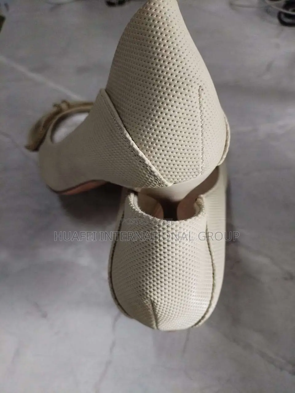 Beige Pointed Toe Kitten Heel With Bow