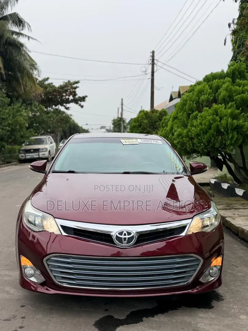 Toyota Avalon Limited Sedan FWD (3.5L 6cyl 6A) 2013 Burgundy