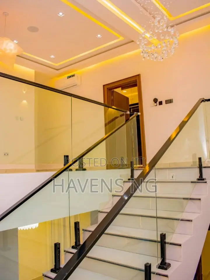 4bdrm Duplex in Obio-Akpor for sale