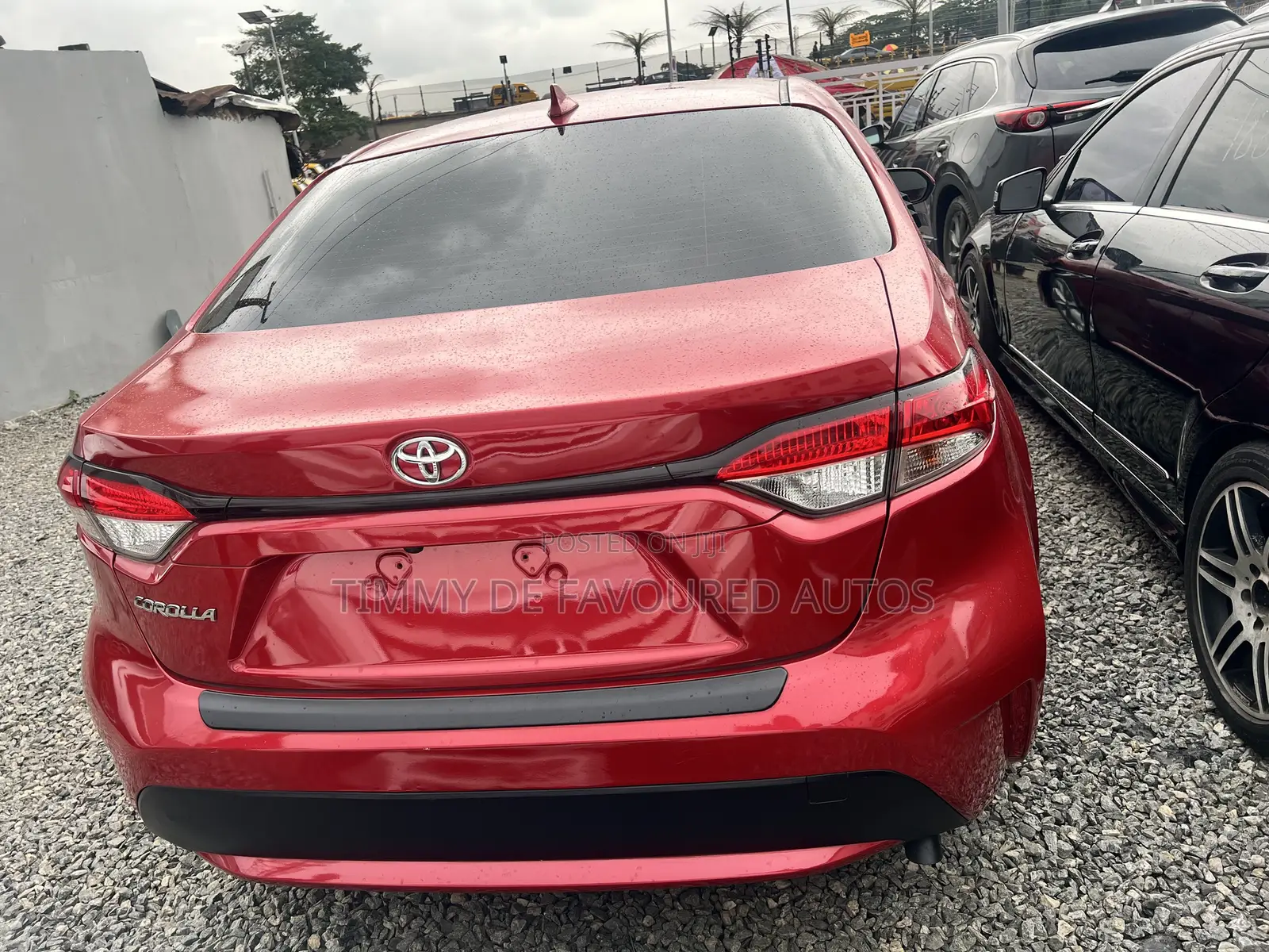Toyota Corolla LE Eco (1.8L 4cyl 2A) 2019 Red