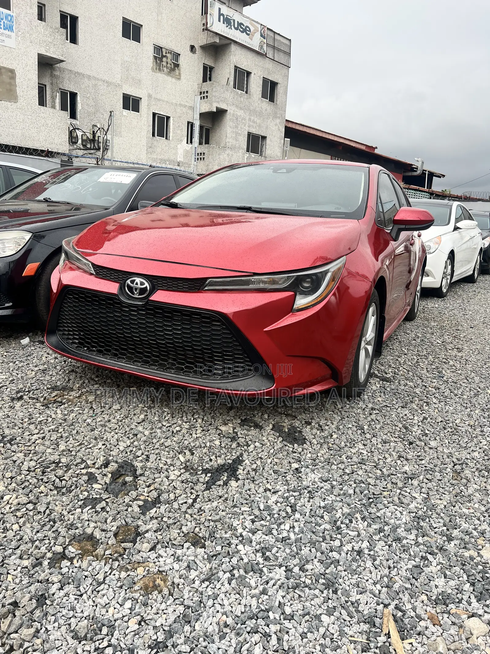 Toyota Corolla LE Eco (1.8L 4cyl 2A) 2019 Red