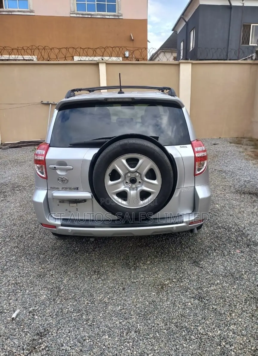 Toyota RAV4 Limited V6 2009 Silver