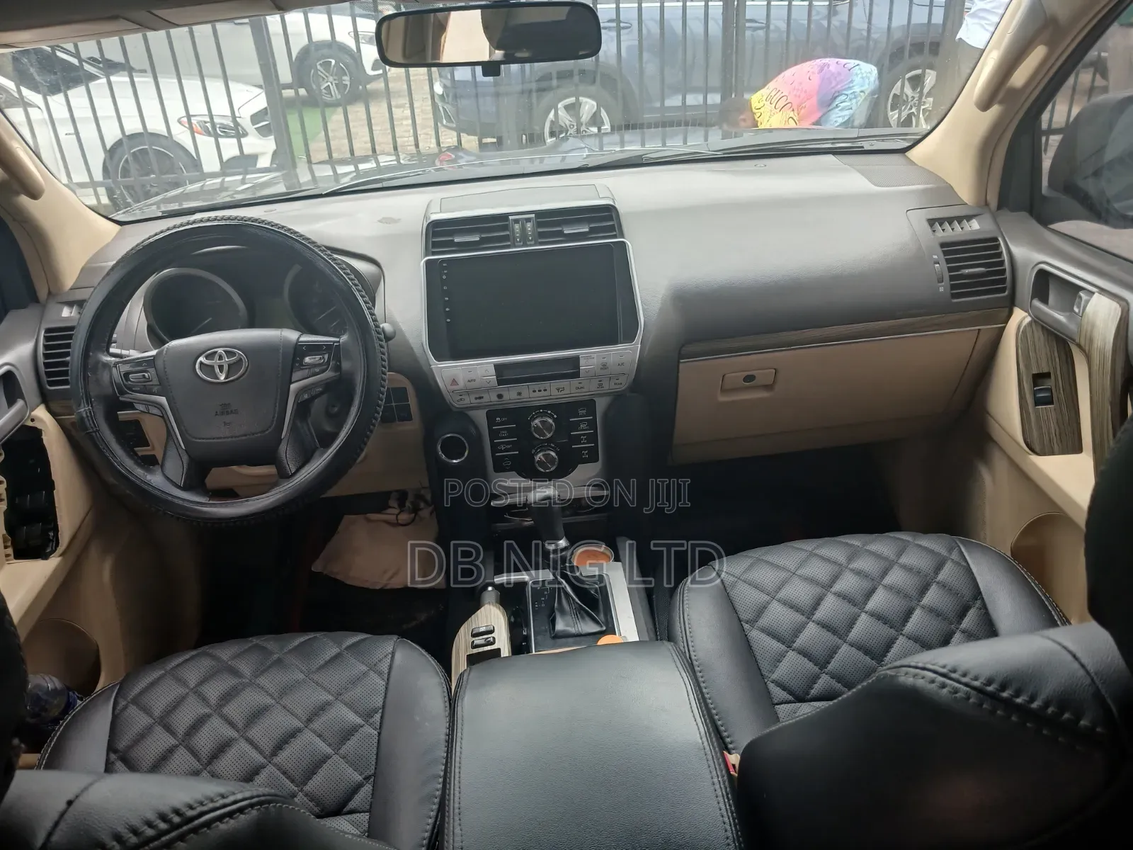 Toyota Land Cruiser 4.0 V6 DLX 2013 Black