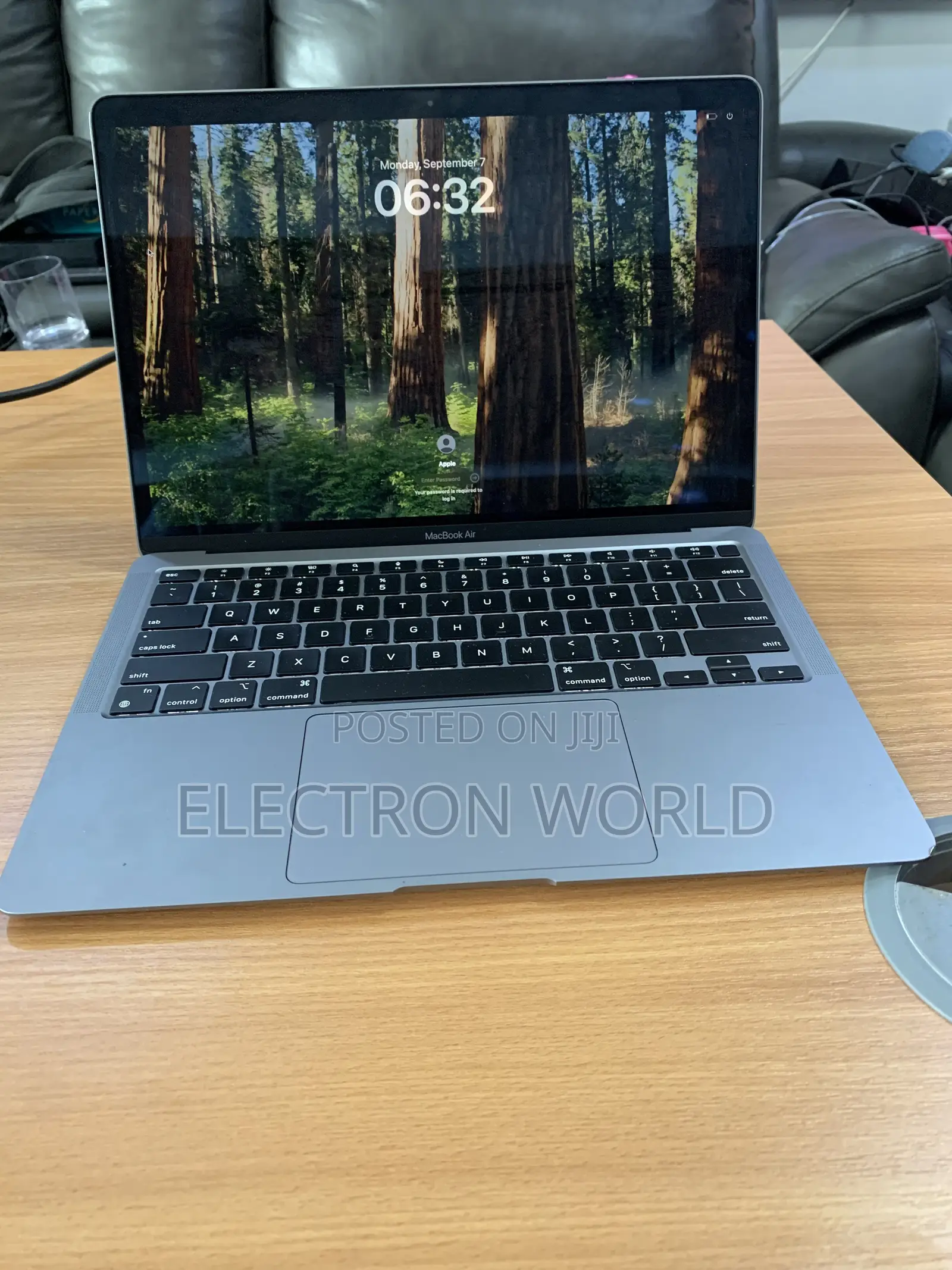 Laptop Apple MacBook Air 2020 M1 8GB Apple M1 HDD 256GB