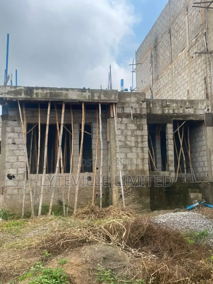 4bdrm Duplex in Life Camp for Sale