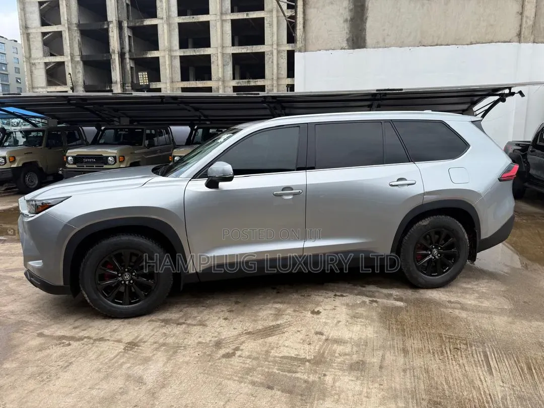 Toyota Grand Highlander 2026 Silver
