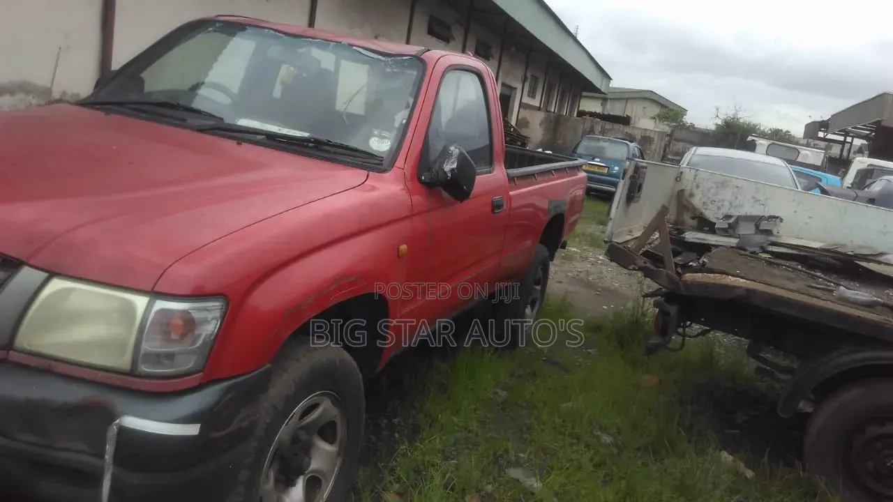 Toyota Hilux 2.5 Cab 2005 Red