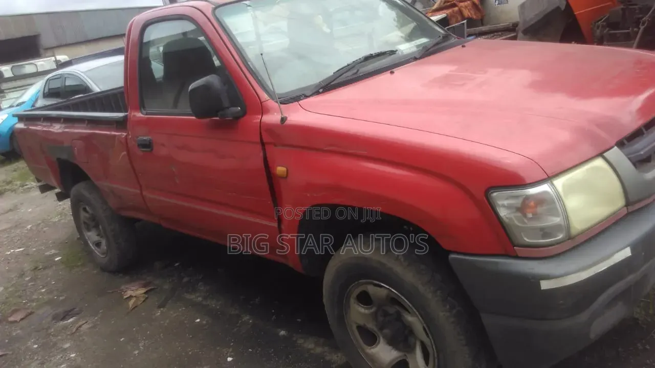 Toyota Hilux 2.5 Cab 2005 Red