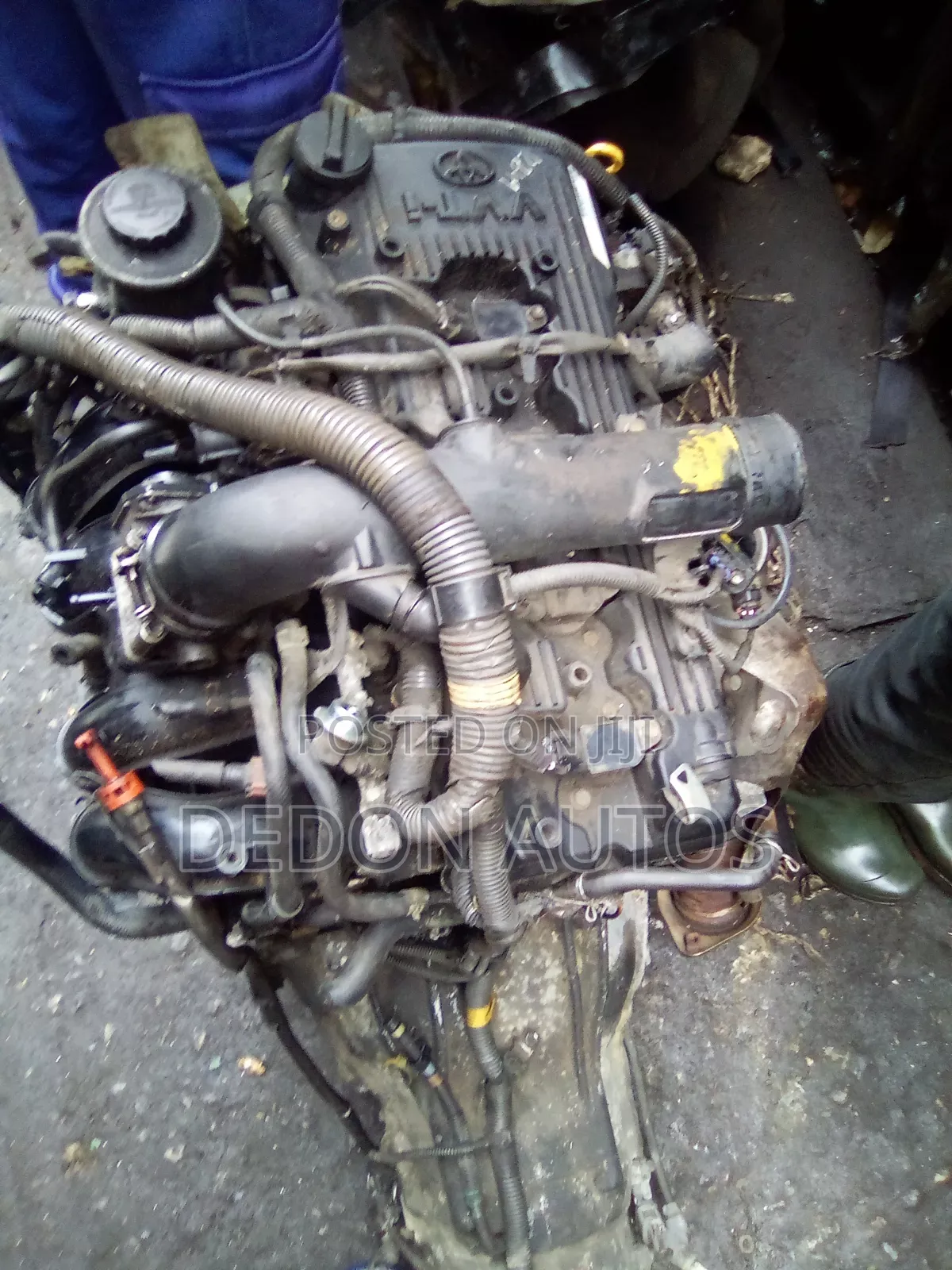 Toyota Hilux Engine 2011 2tr-Fe.