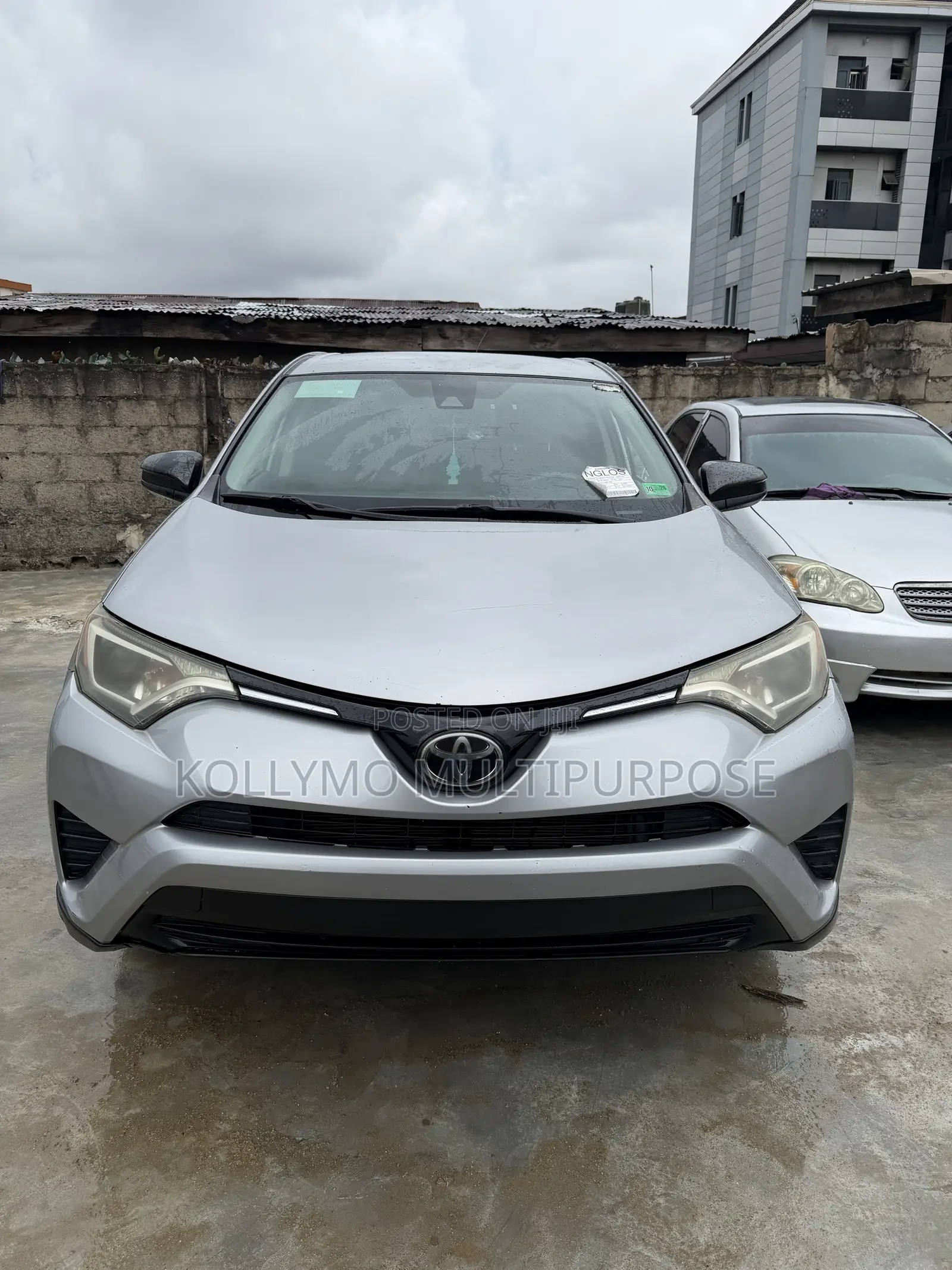 Toyota RAV4 LE 4dr SUV AWD (2.5L 4cyl 6A) 2018 Silver