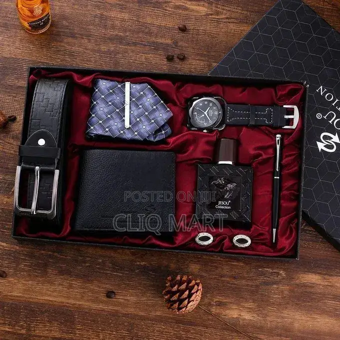 7-Piece Gift Set - Collection Box for Men With Accessories